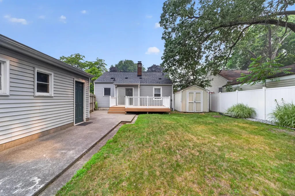 1357 Montague Avenue Muskegon City MI 49441