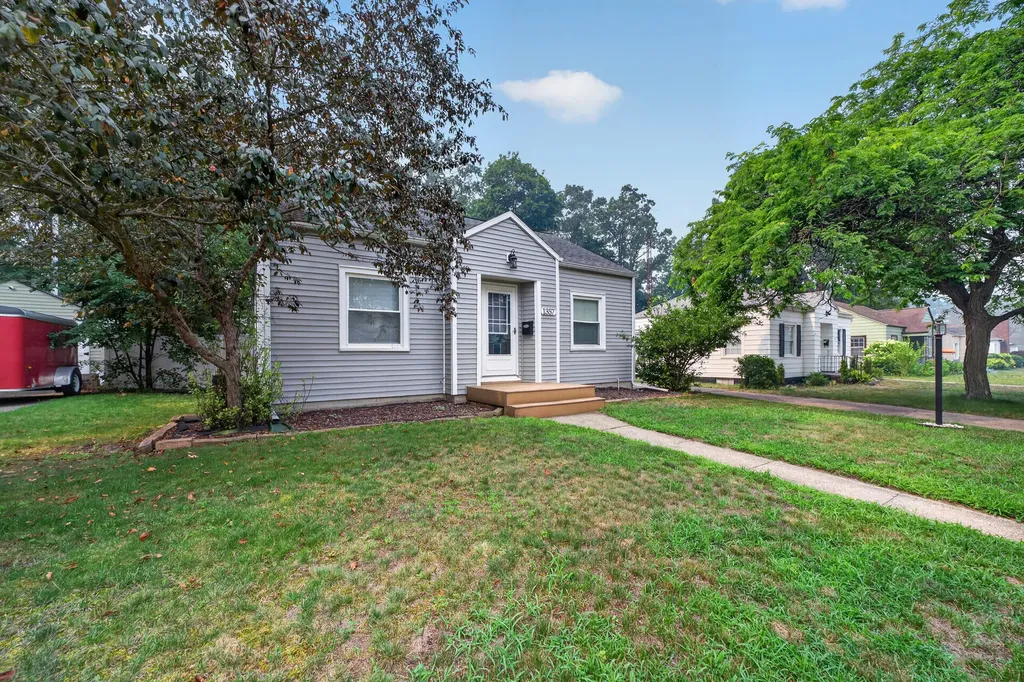 1357 Montague Avenue Muskegon City MI 49441