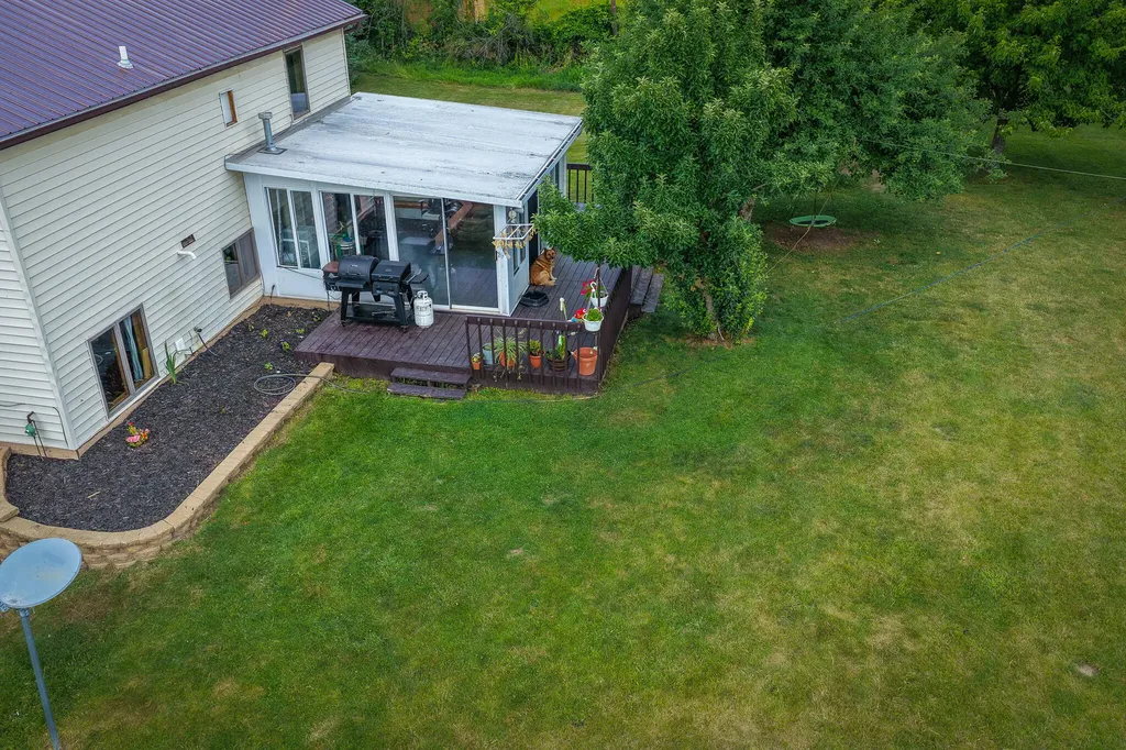 8565 S Cornwell Avenue Clare City MI 48617