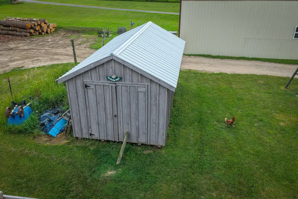 8565 S Cornwell Avenue Clare City MI 48617