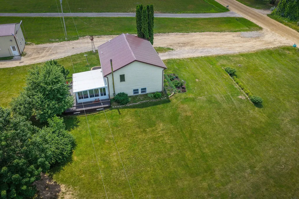8565 S Cornwell Avenue Clare City MI 48617