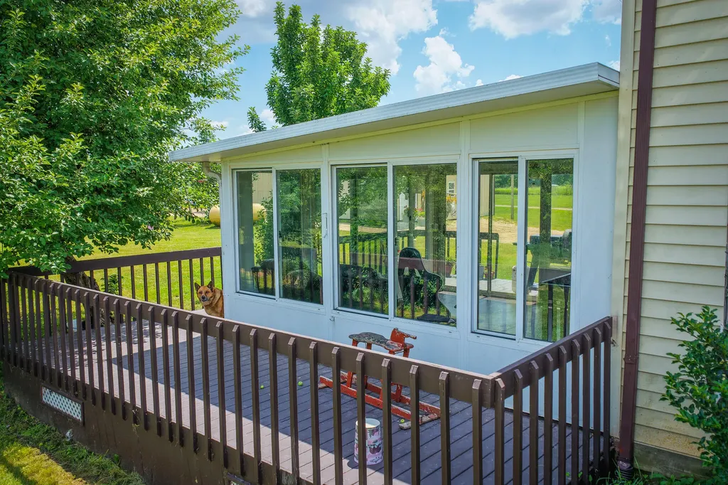 8565 S Cornwell Avenue Clare City MI 48617
