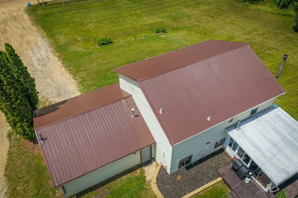 8565 S Cornwell Avenue Clare City MI 48617