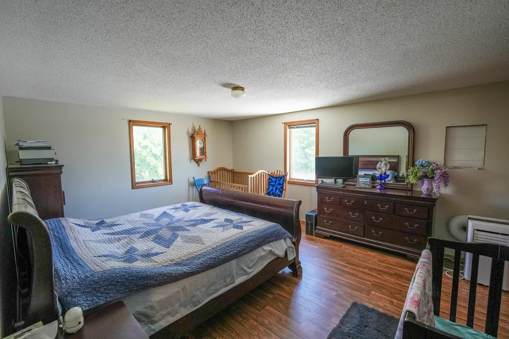 8565 S Cornwell Avenue Clare City MI 48617