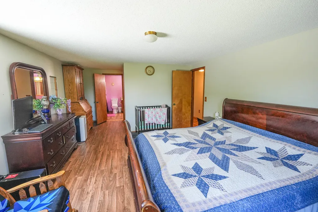 8565 S Cornwell Avenue Clare City MI 48617