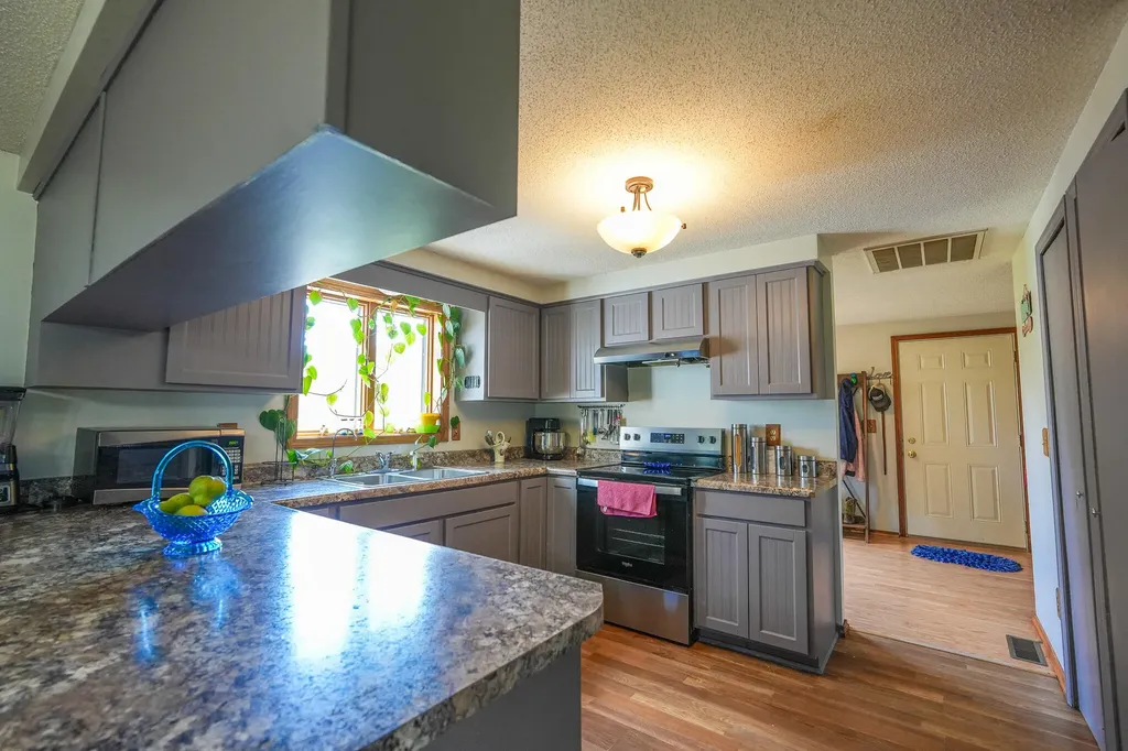 8565 S Cornwell Avenue Clare City MI 48617