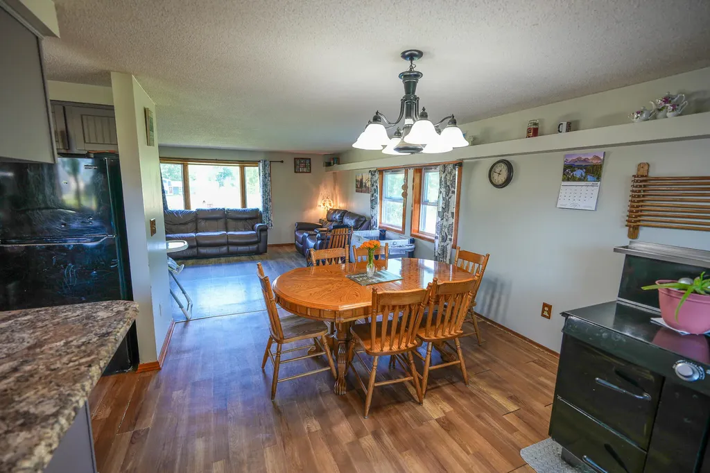 8565 S Cornwell Avenue Clare City MI 48617