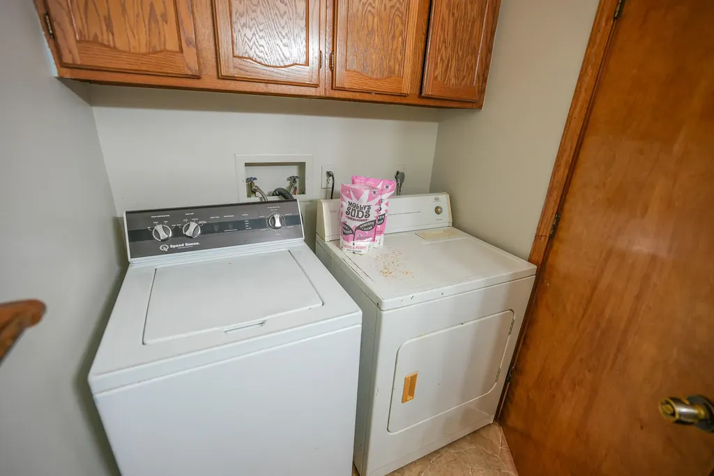 8565 S Cornwell Avenue Clare City MI 48617