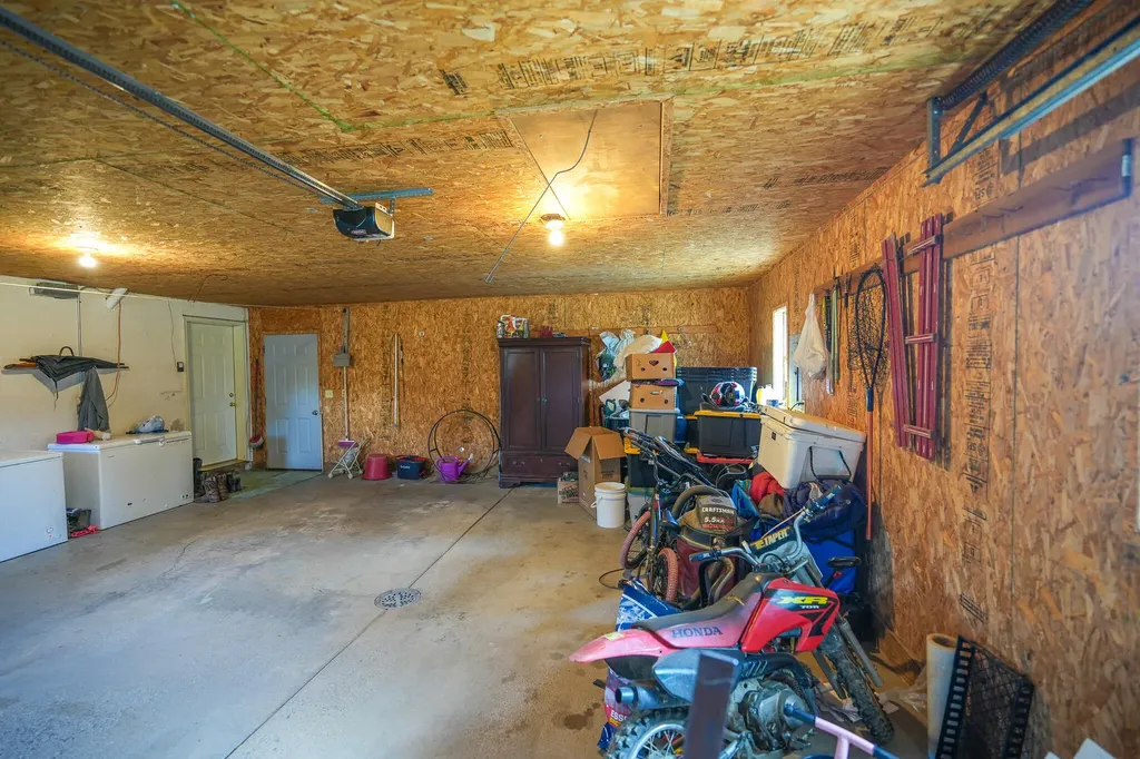 8565 S Cornwell Avenue Clare City MI 48617