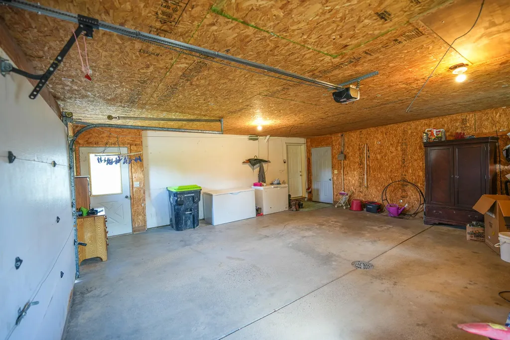 8565 S Cornwell Avenue Clare City MI 48617