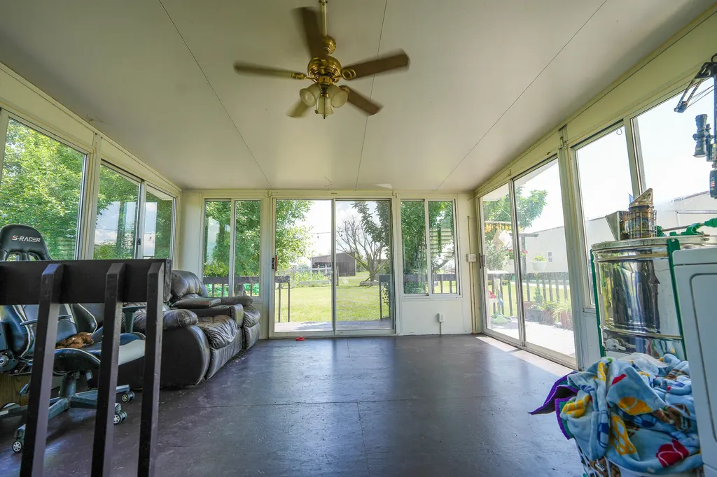 8565 S Cornwell Avenue Clare City MI 48617