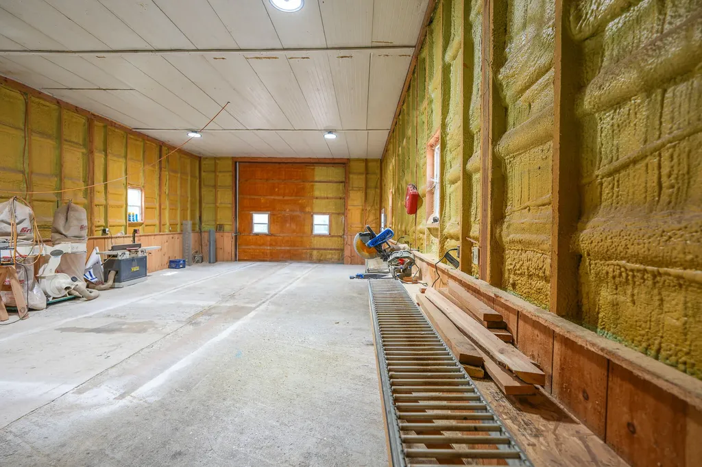 8565 S Cornwell Avenue Clare City MI 48617