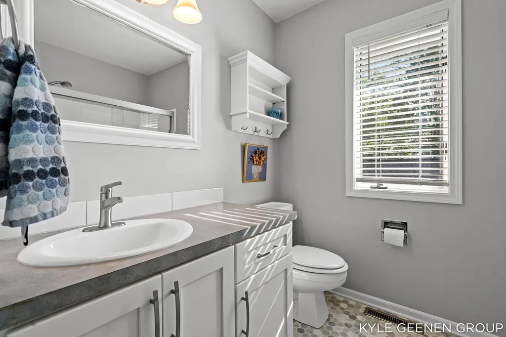 620 Lawn Avenue Holland Charter Township MI 49424