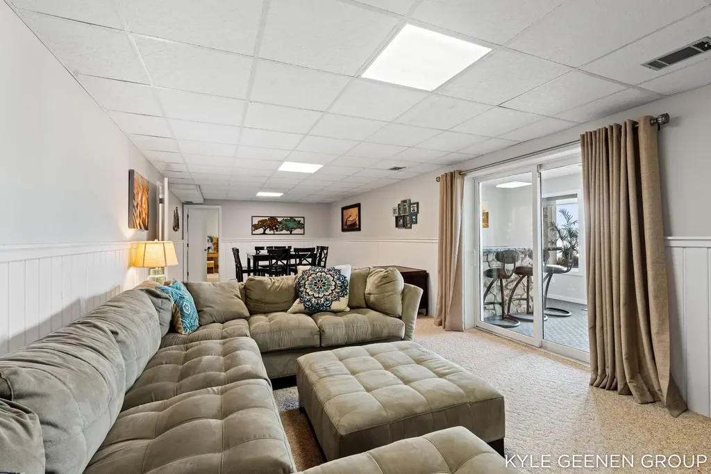 620 Lawn Avenue Holland Charter Township MI 49424