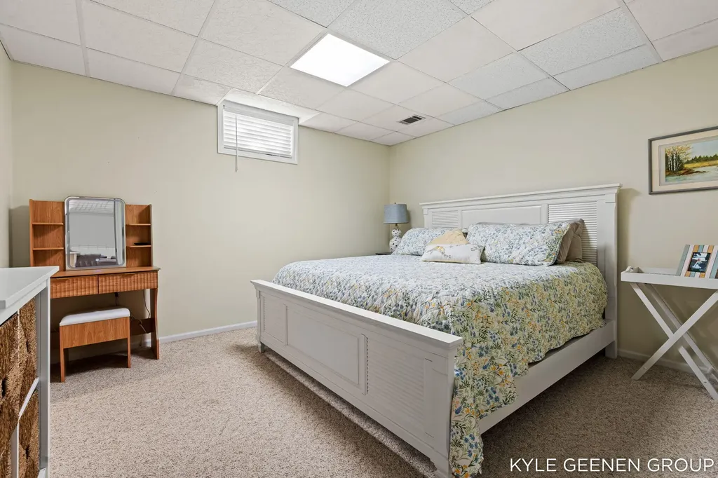 620 Lawn Avenue Holland Charter Township MI 49424