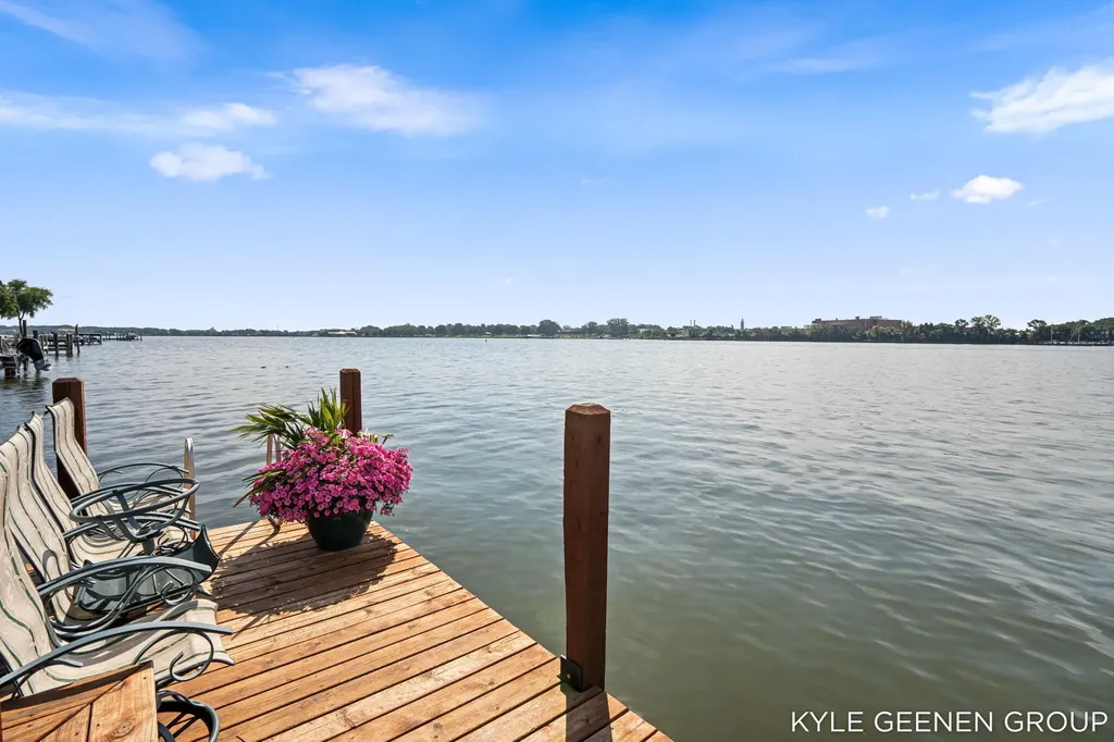 620 Lawn Avenue Holland Charter Township MI 49424