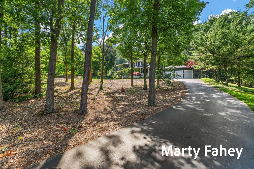 17150 Majestic Ridge Court Grand Haven Charter Township MI 49460
