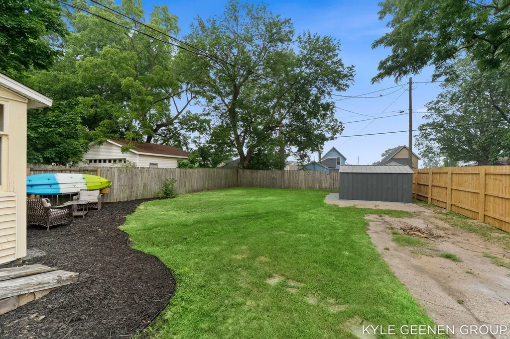 177 W 9th Street Holland City MI 49423