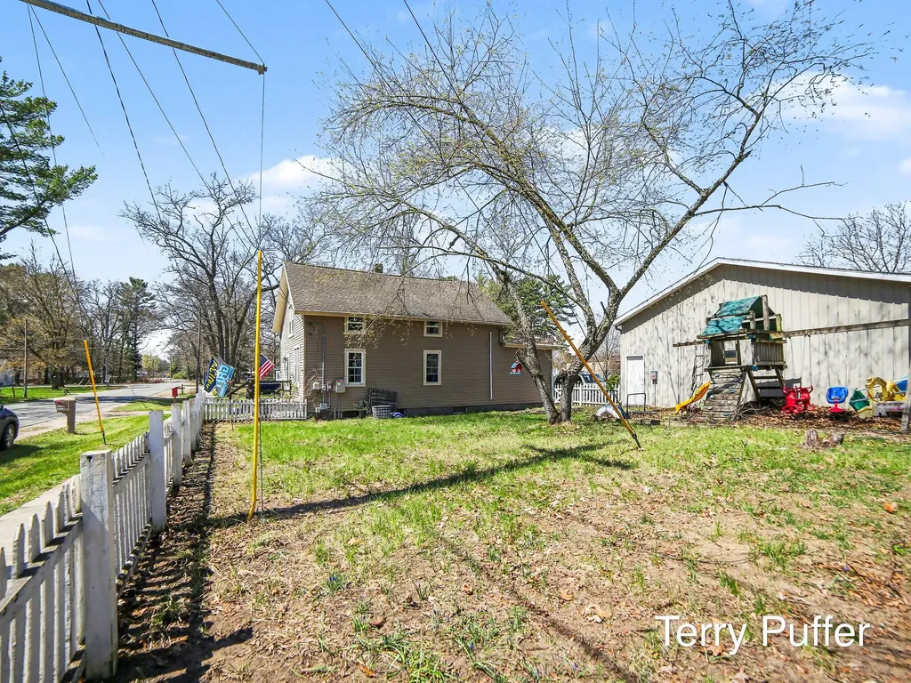 6488 3rd Street Holton Township MI 49425