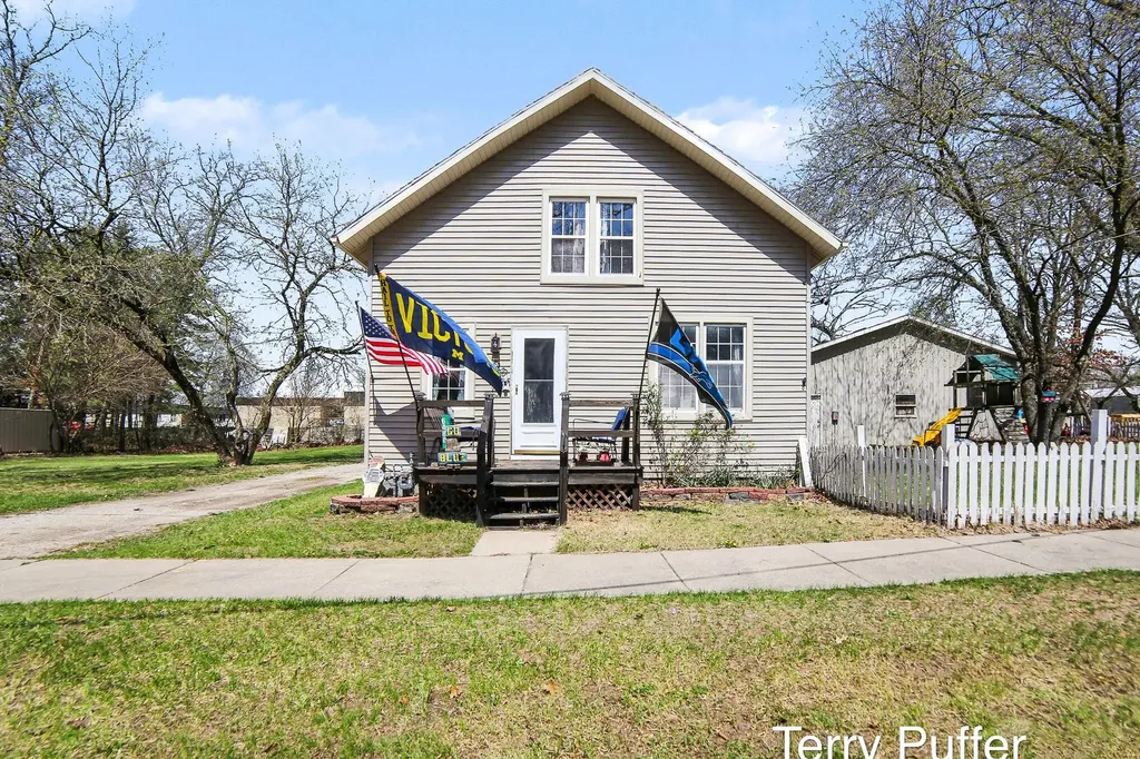 6488 3rd Street Holton Township MI 49425