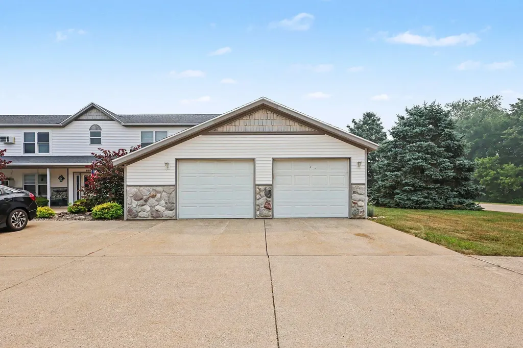 609 Trinity Drive Leighton Township MI 49316
