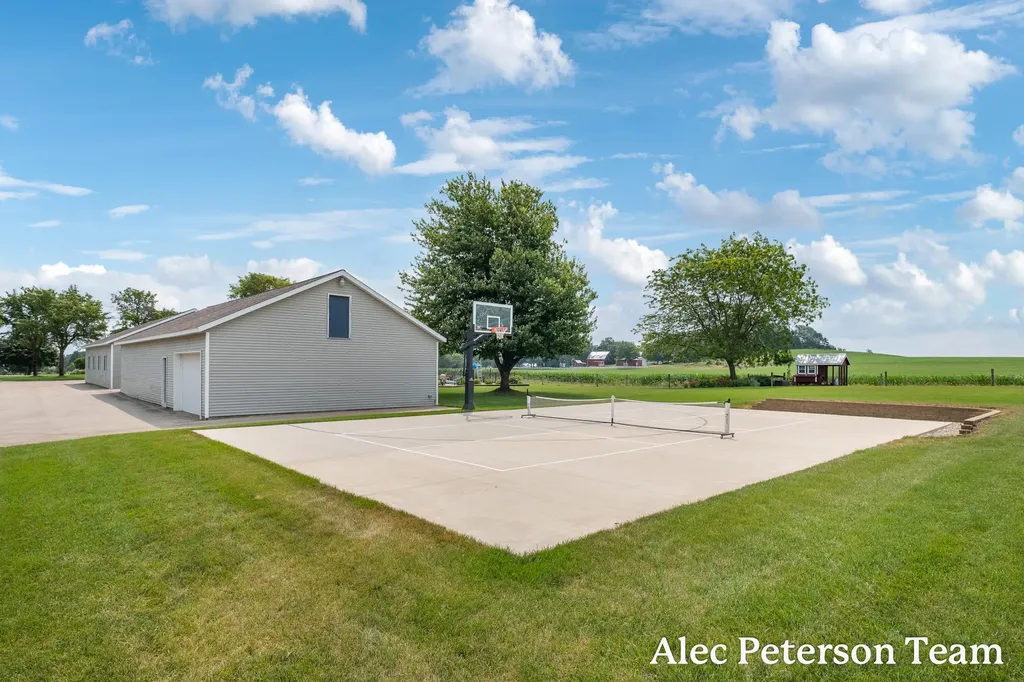 2807 8th Avenue SW Jamestown Charter Township MI 49315