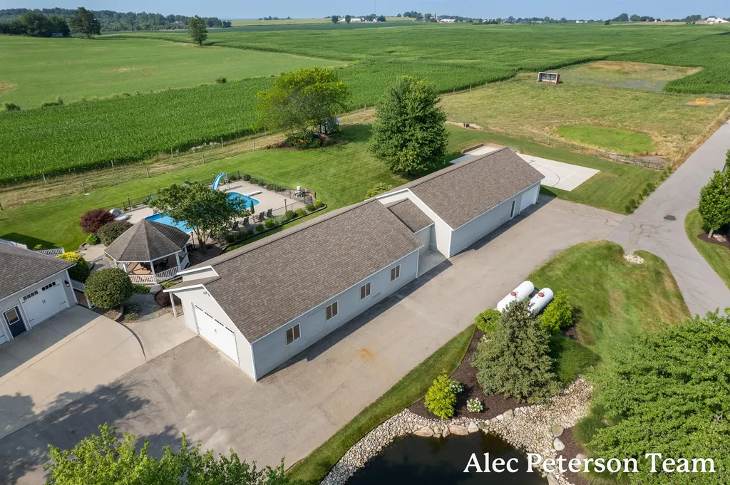 2807 8th Avenue SW Jamestown Charter Township MI 49315