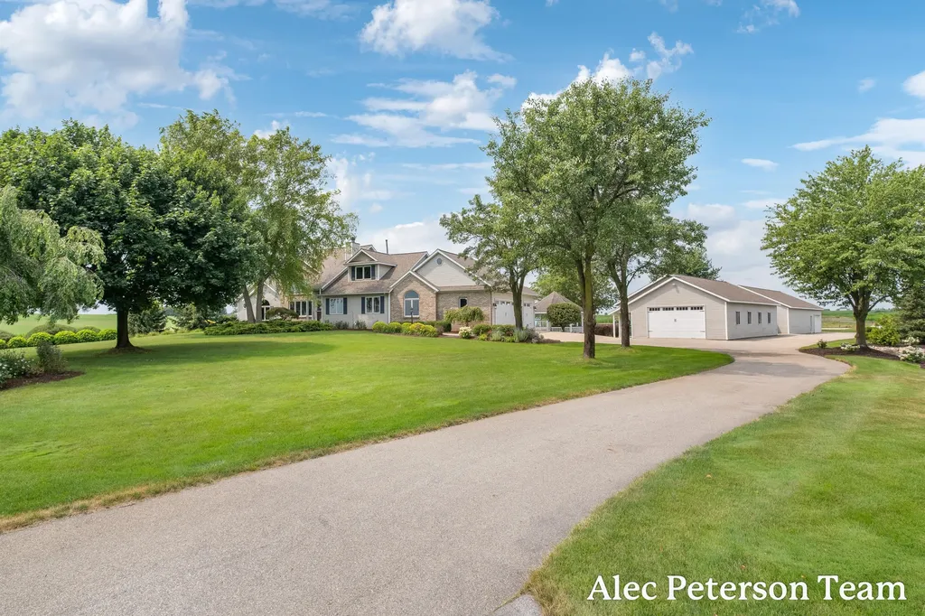 2807 8th Avenue SW Jamestown Charter Township MI 49315