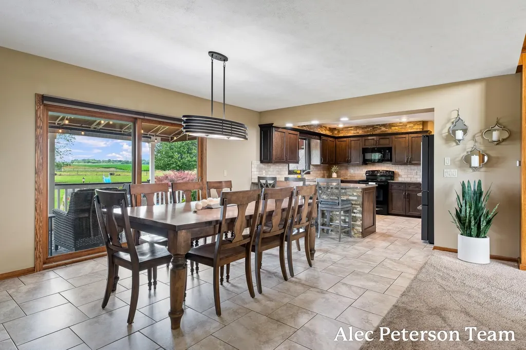 2807 8th Avenue SW Jamestown Charter Township MI 49315