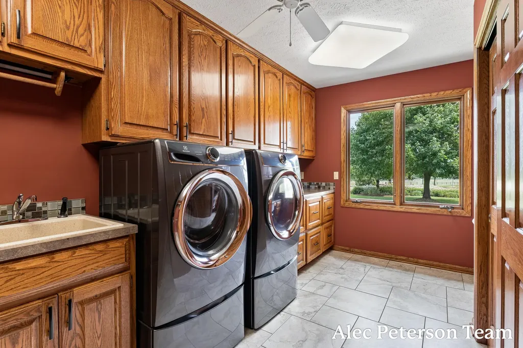 2807 8th Avenue SW Jamestown Charter Township MI 49315