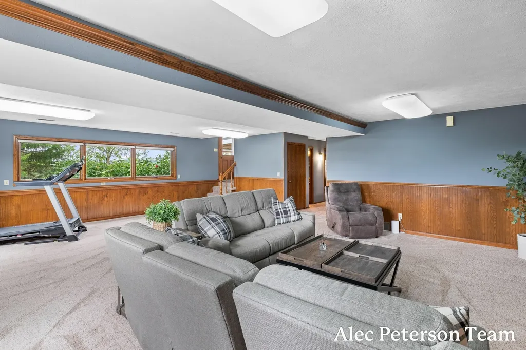 2807 8th Avenue SW Jamestown Charter Township MI 49315