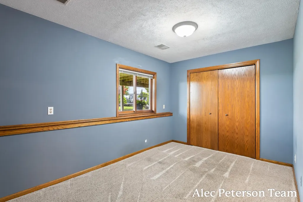 2807 8th Avenue SW Jamestown Charter Township MI 49315