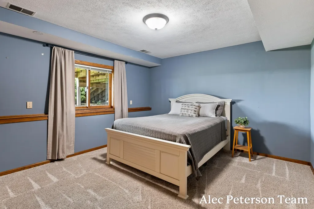 2807 8th Avenue SW Jamestown Charter Township MI 49315