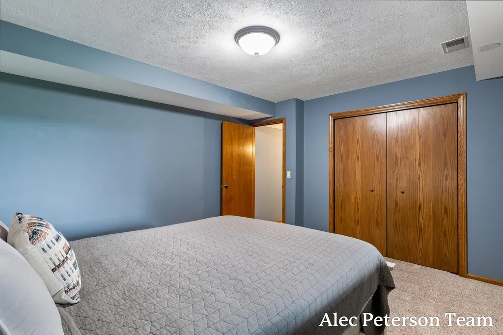 2807 8th Avenue SW Jamestown Charter Township MI 49315