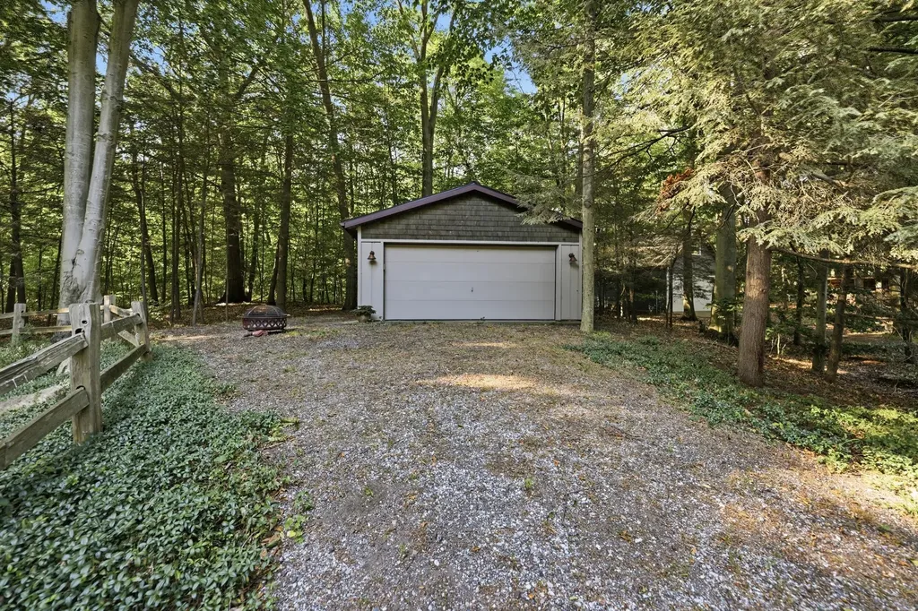 17565 Beech Hill Drive Grand Haven Charter Township MI 49417