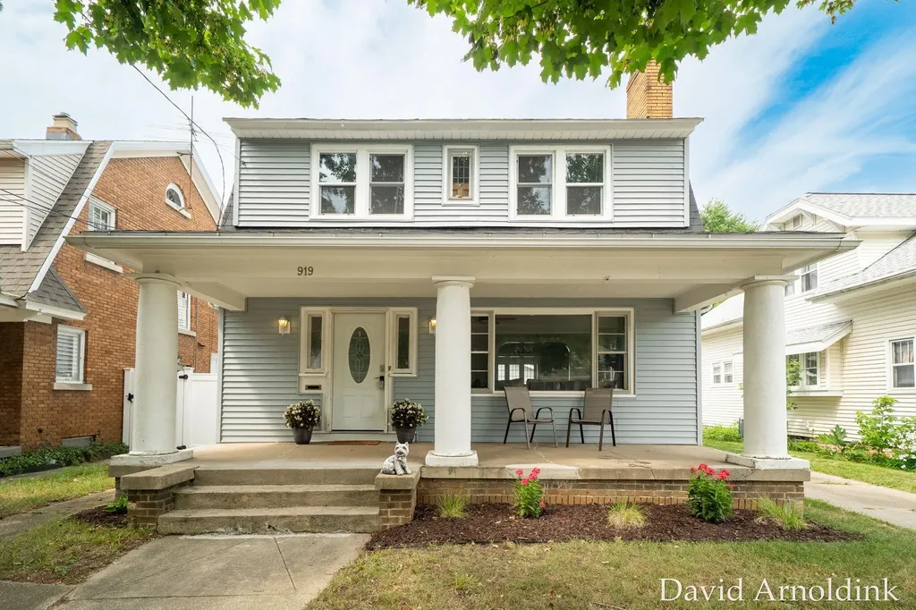 919 Myrtle Street NW Grand Rapids City MI 49504