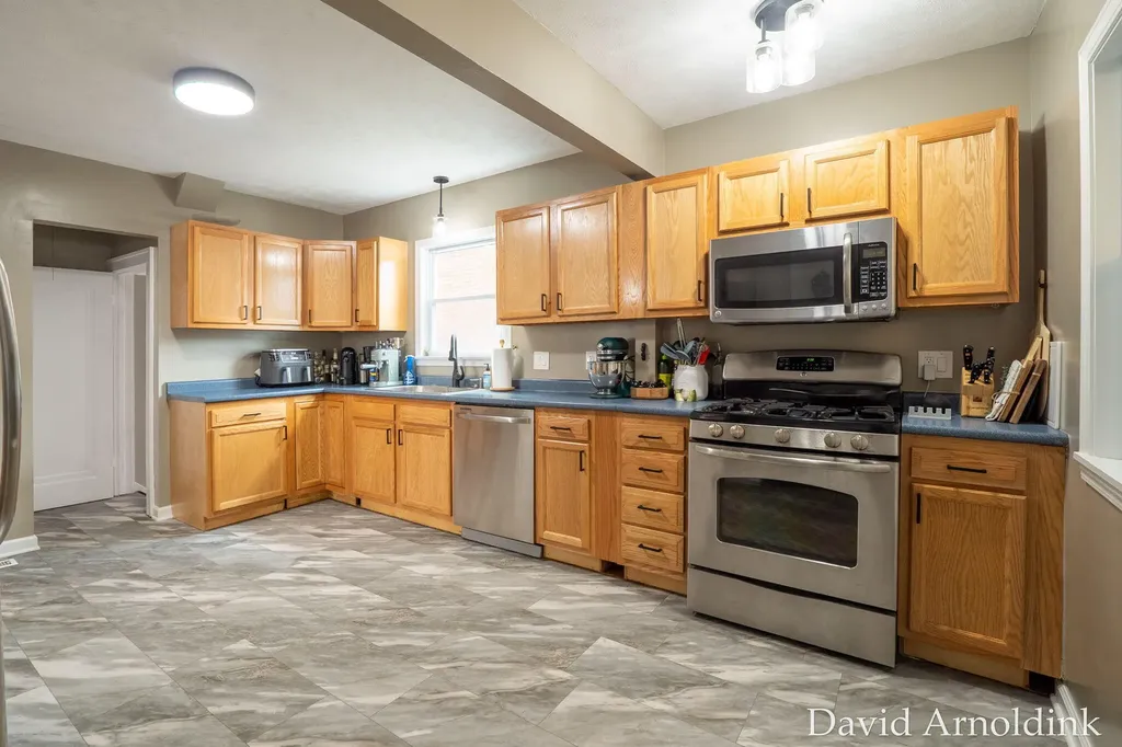 919 Myrtle Street NW Grand Rapids City MI 49504