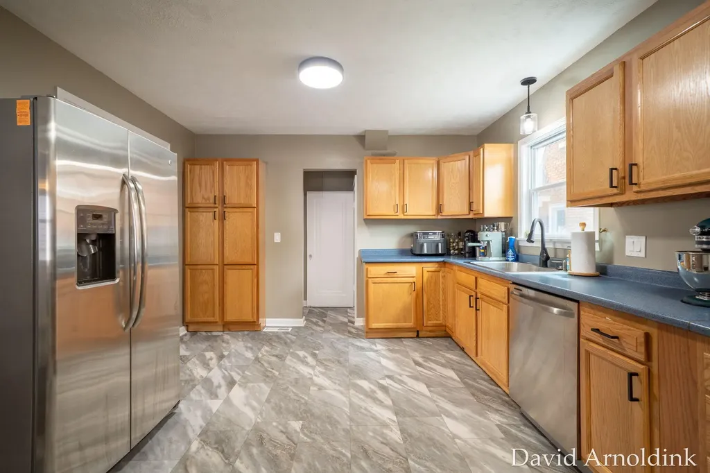 919 Myrtle Street NW Grand Rapids City MI 49504