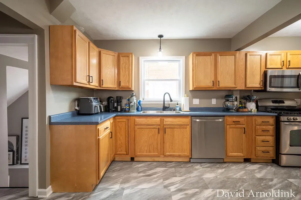 919 Myrtle Street NW Grand Rapids City MI 49504