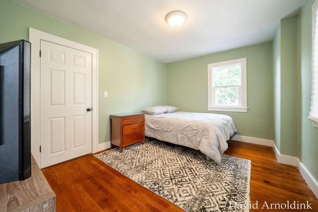 919 Myrtle Street NW Grand Rapids City MI 49504