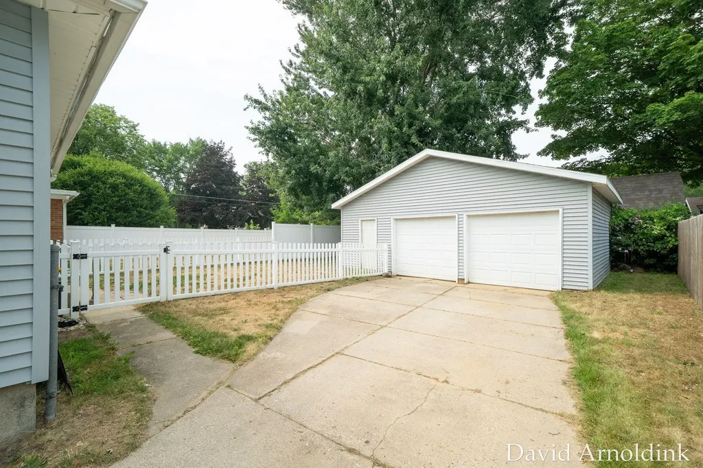 919 Myrtle Street NW Grand Rapids City MI 49504