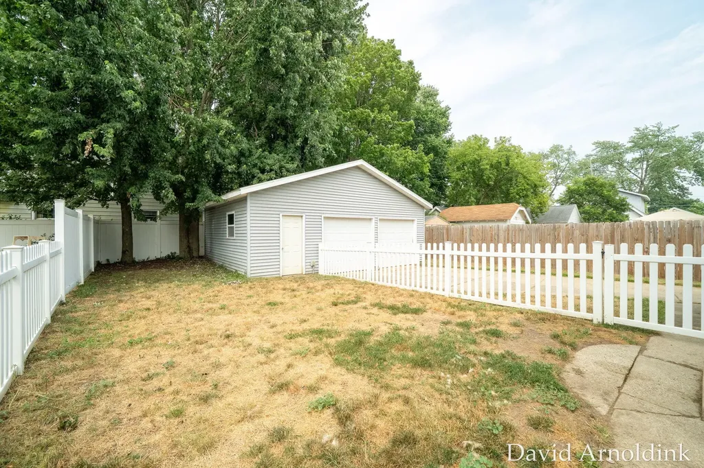 919 Myrtle Street NW Grand Rapids City MI 49504