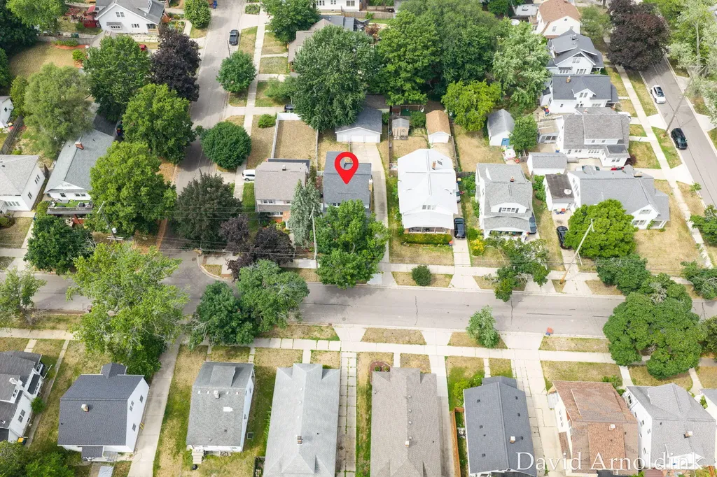919 Myrtle Street NW Grand Rapids City MI 49504