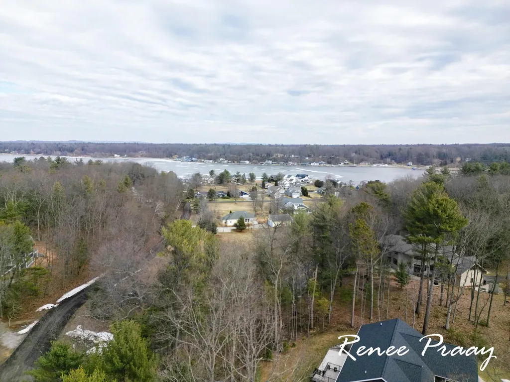 5439 Shawnee Road Pentwater Township MI 49449
