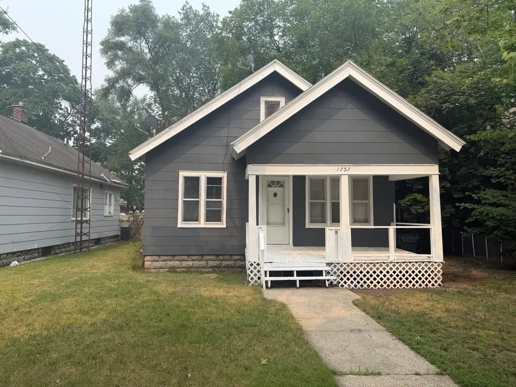 1757 Smith Street Muskegon City MI 49442