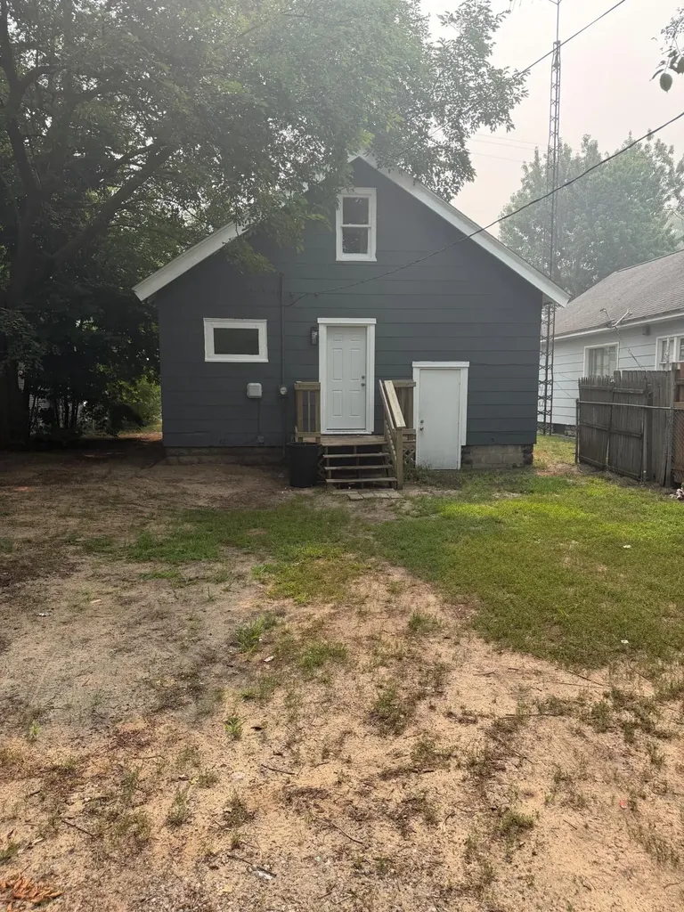 1757 Smith Street Muskegon City MI 49442