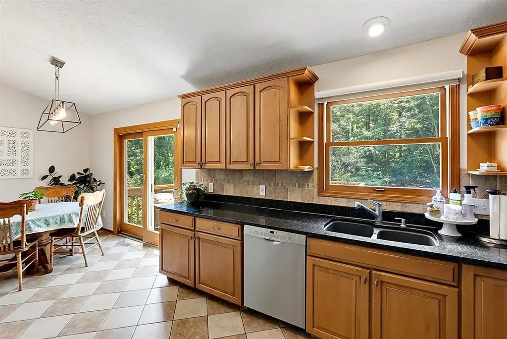 1460 Post Avenue Park Township MI 49424