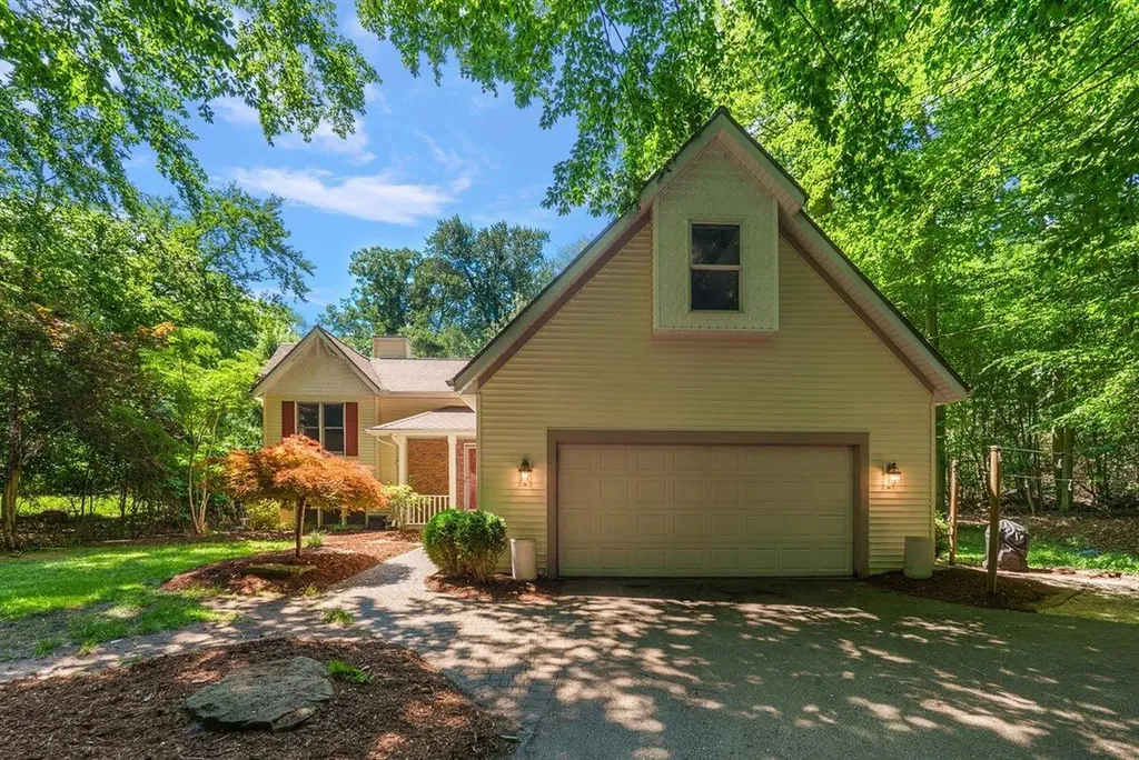 1460 Post Avenue Park Township MI 49424