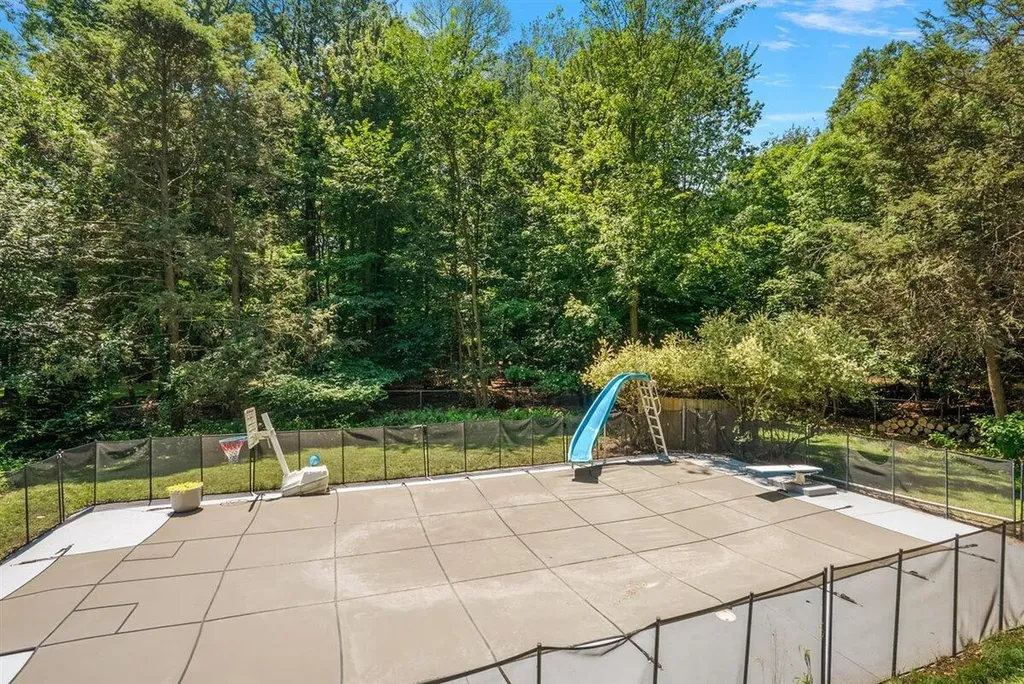 1460 Post Avenue Park Township MI 49424