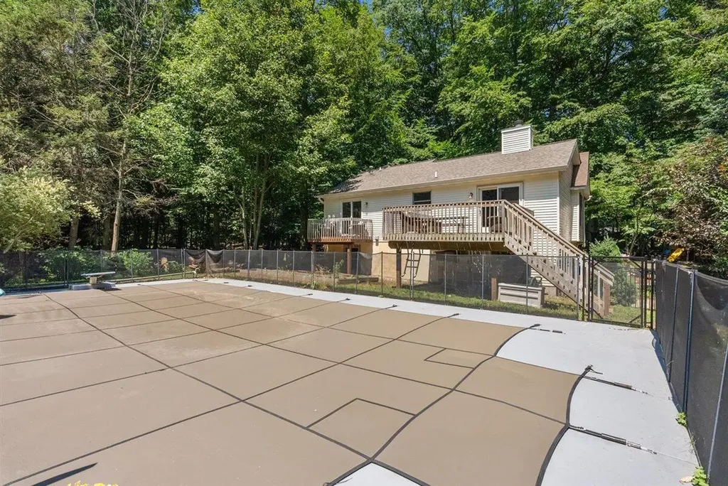 1460 Post Avenue Park Township MI 49424